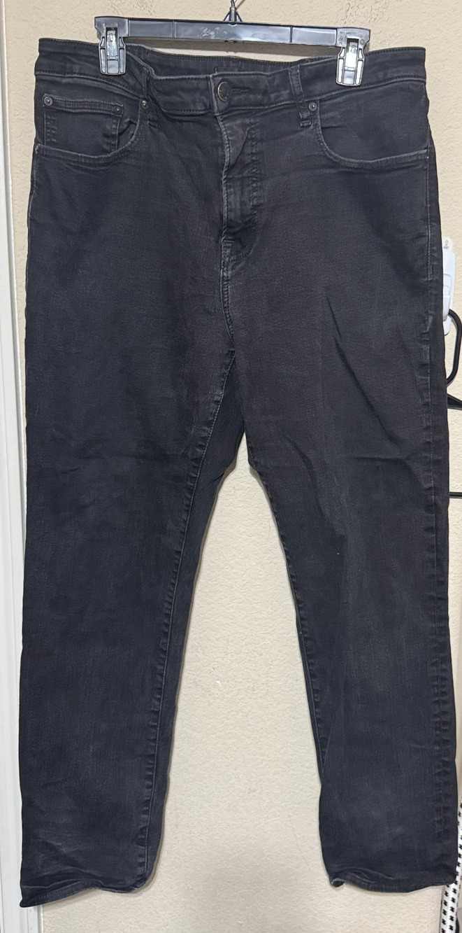 Express Mens Jeans Black denim straight leg 38x32 Classic casual work office